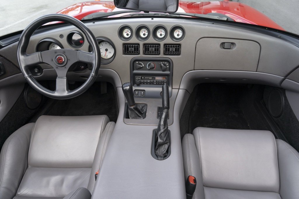 Used 1993 Dodge Viper RT/10 image 2