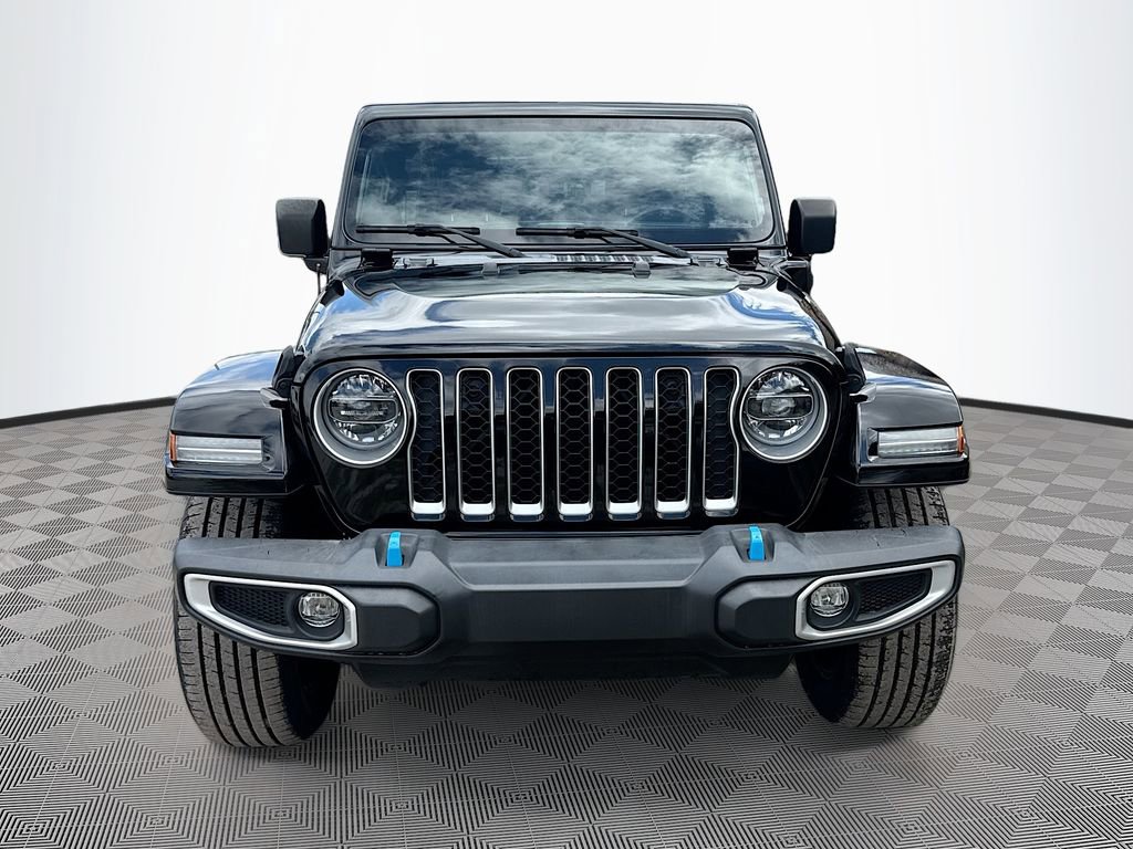 Used 2022 Jeep Wrangler Unlimited Sahara AWD/4WD image 2