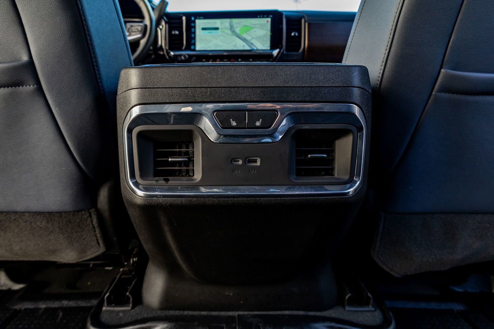 Used 2025 Chevrolet Silverado 2500 High Country w/ Technology Package image 32