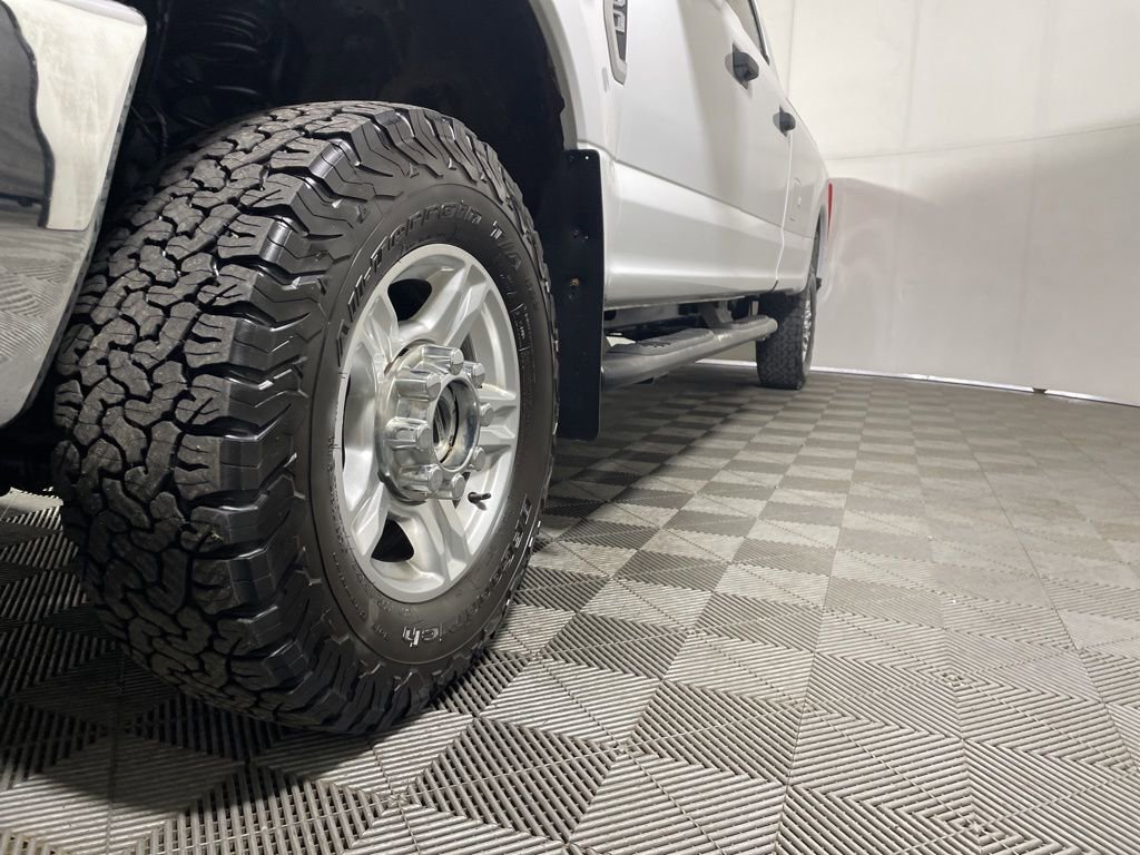 Used 2017 Ford F350 XLT w/ XLT Value Package AWD/4WD image 27