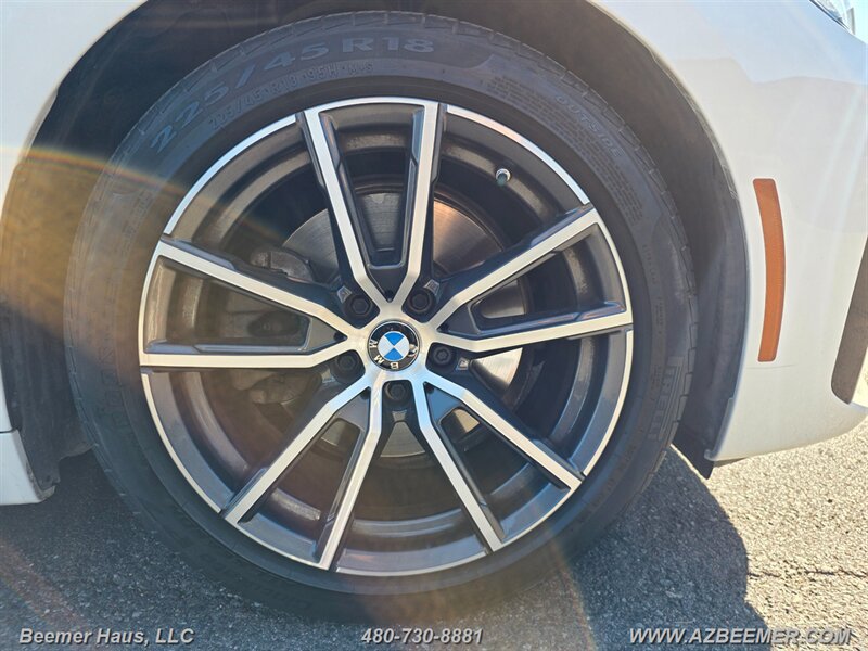 Used 2024 BMW 230i Coupe w/ Convenience Package RWD image 17