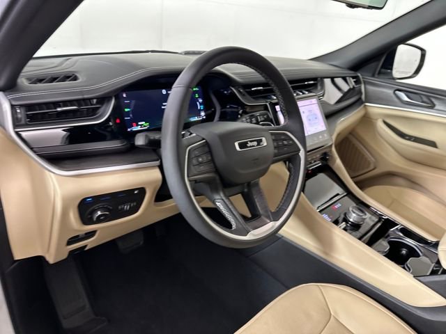 Used 2022 Jeep Grand Cherokee Limited 4xe w/ Luxury Tech Group II image 13