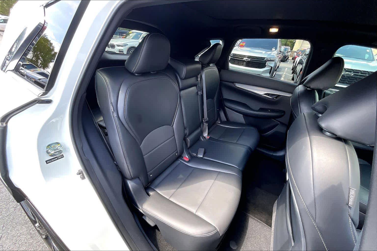 Used 2021 INFINITI QX50 Luxe w/ Appearance Package FWD image 41
