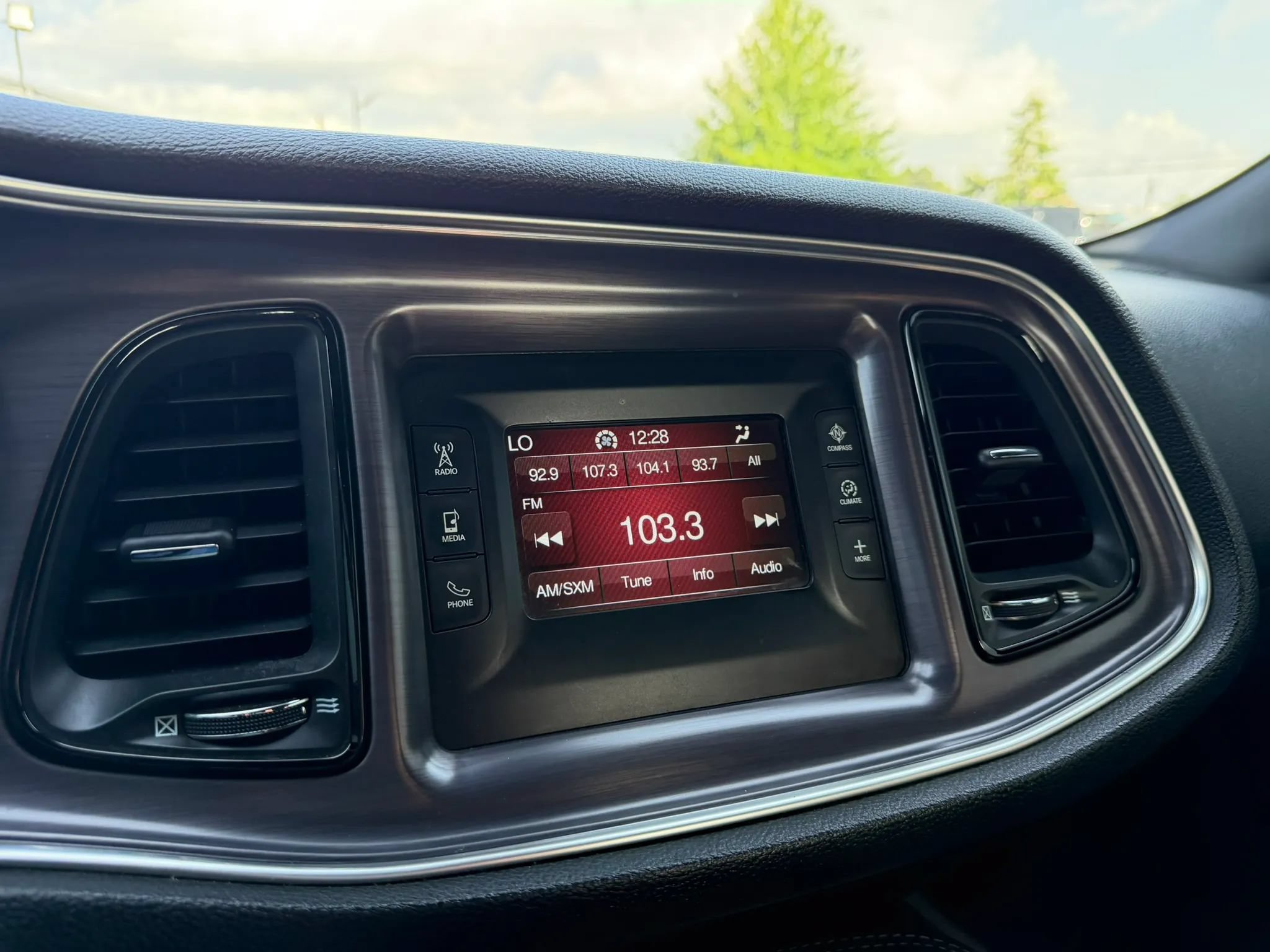 Used 2016 Dodge Challenger SXT RWD image 11