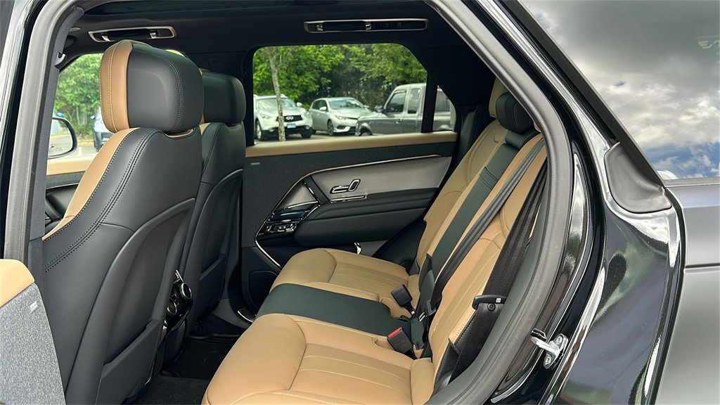 New 2025 Land Rover Range Rover Sport Dynamic SE image 24