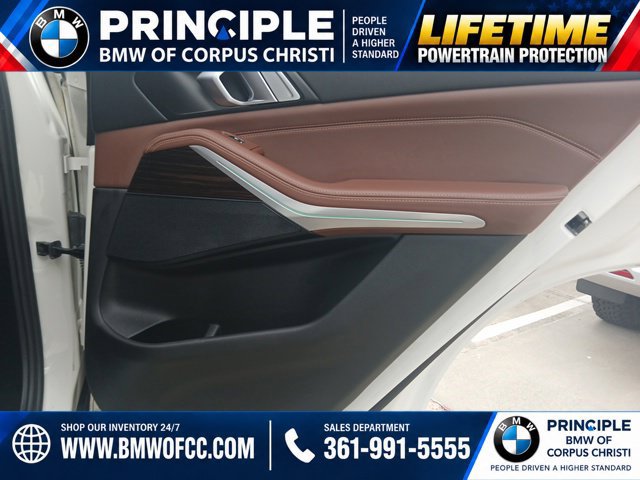 Used 2024 BMW X5 xDrive40i w/ Climate Comfort Package AWD/4WD image 12