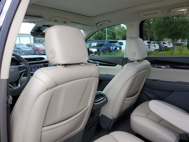 Used 2021 Cadillac XT6 Premium Luxury image 16