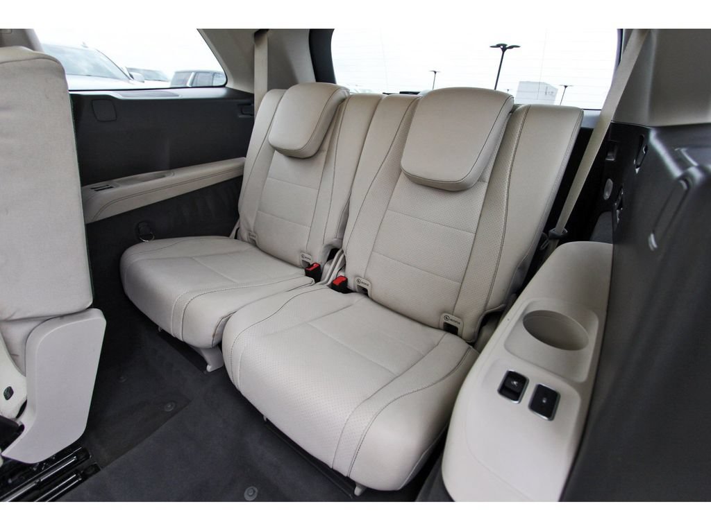 Used 2020 Mercedes-Benz GLS 450 4MATIC image 13