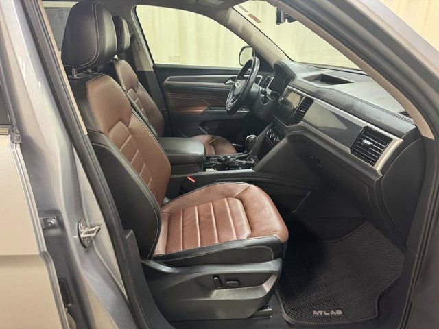 Used 2022 Volkswagen Atlas SEL Premium image 41