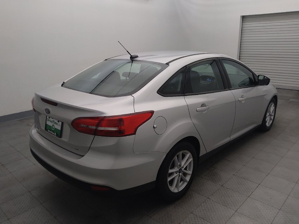 Used 2018 Ford Focus SE FWD image 9