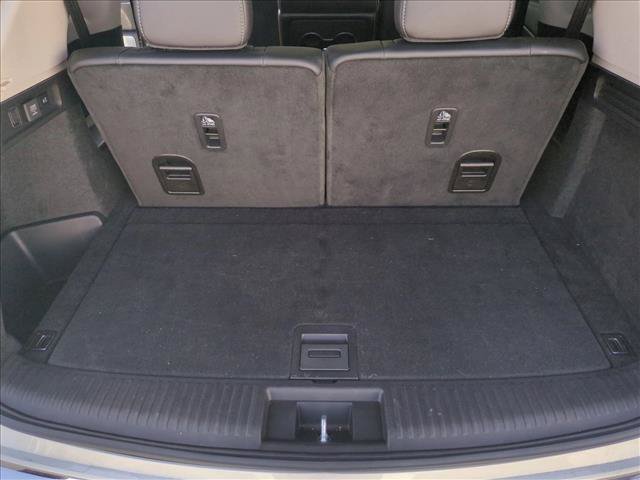 Used 2025 Acura MDX w/ Technology Package FWD image 6