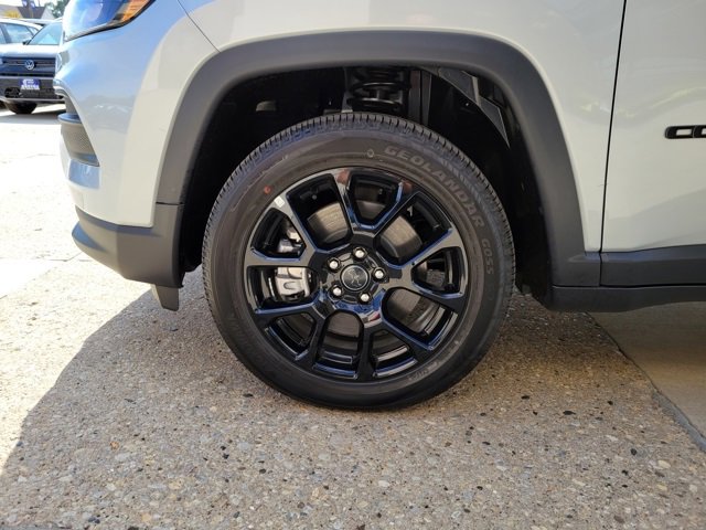 New 2026 Jeep Compass Latitude image 15
