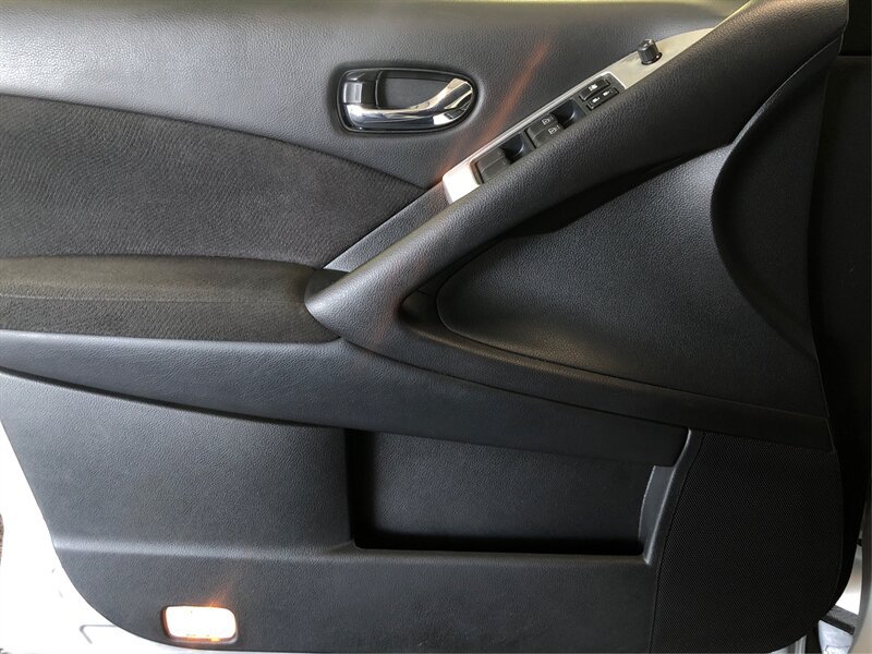 Used 2009 Nissan Murano SL FWD image 15