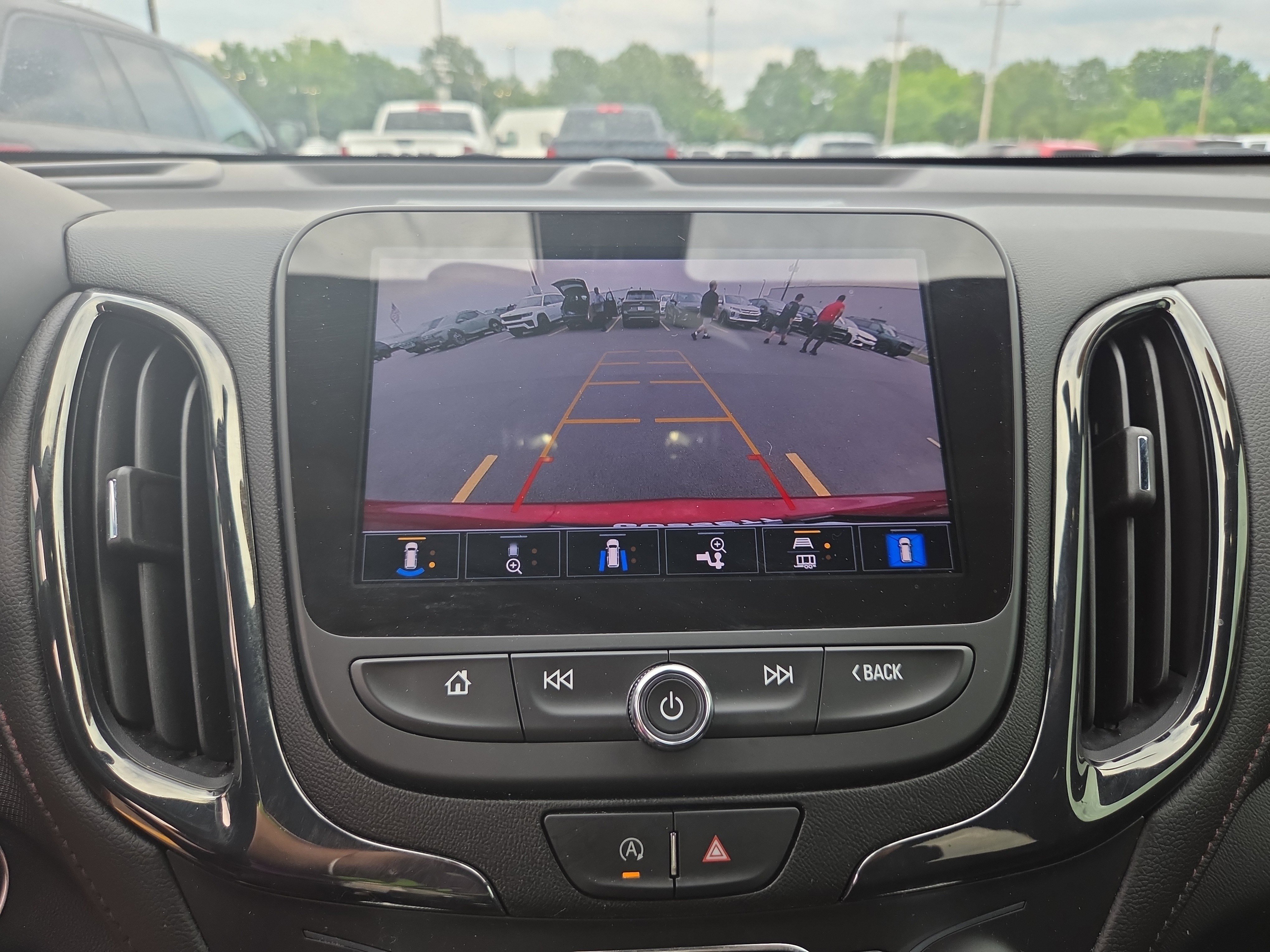 Used 2022 Chevrolet Equinox RS w/ RS Leather Package AWD/4WD image 15