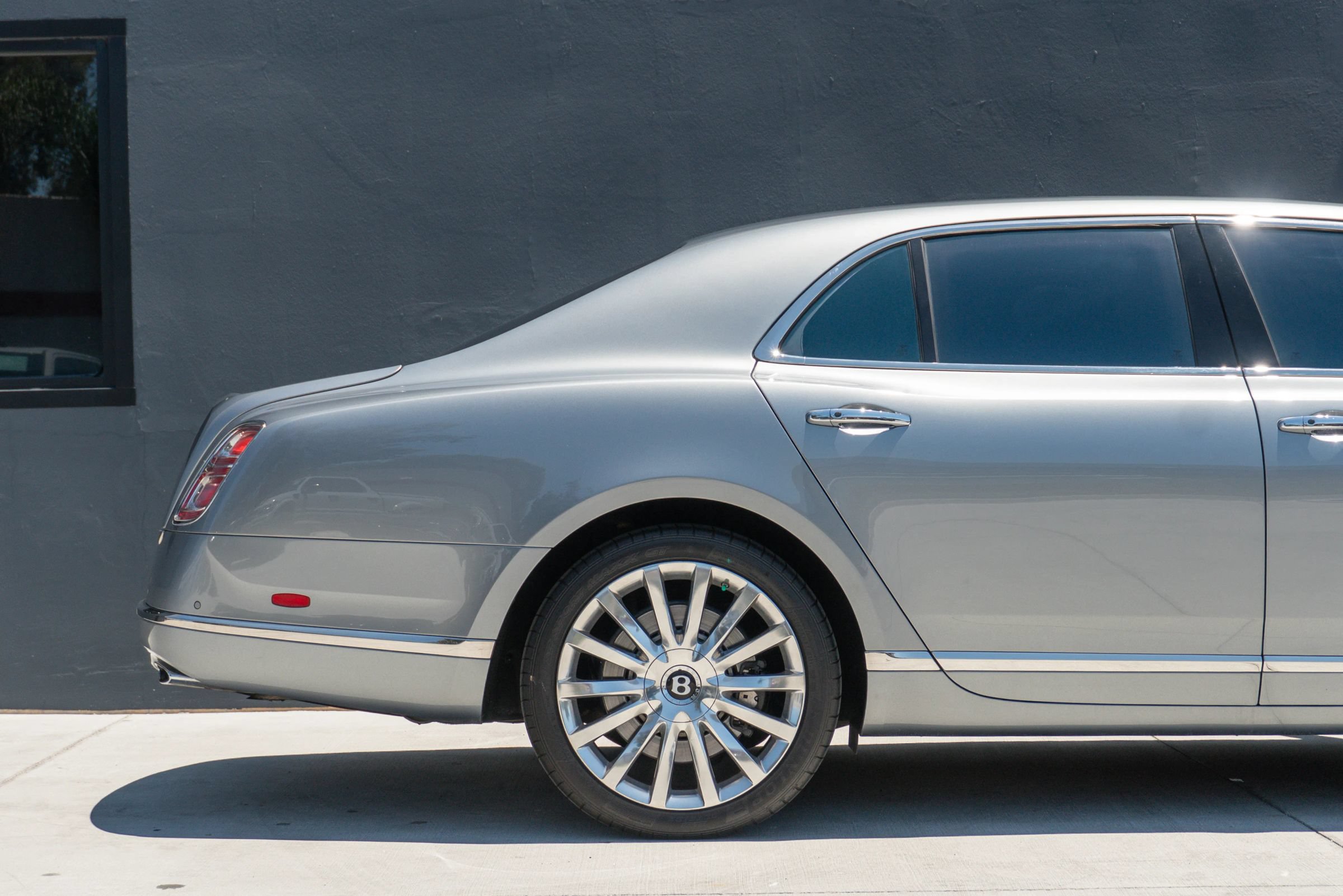 Used 2020 Bentley Mulsanne RWD image 35