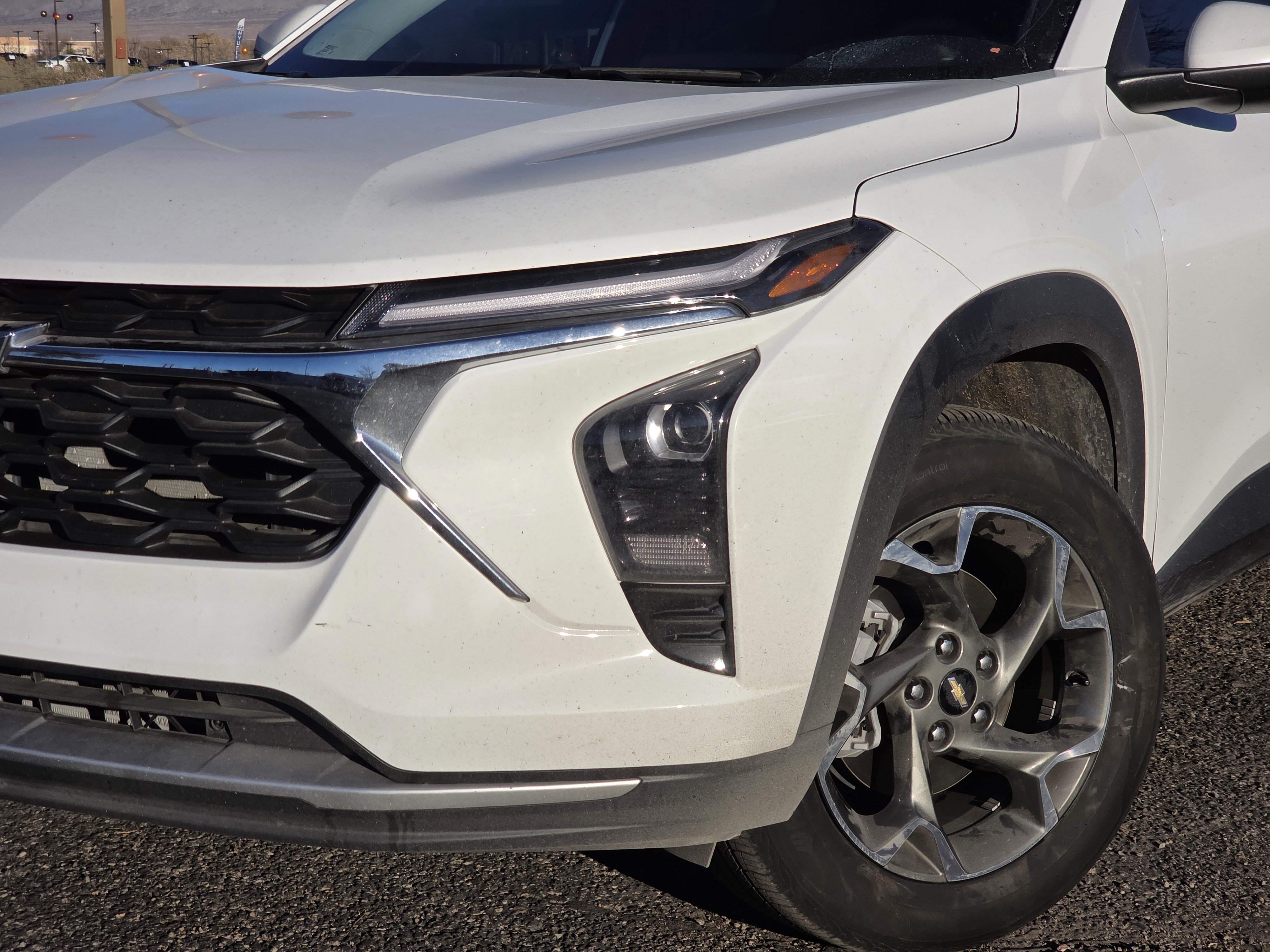 Used 2025 Chevrolet Trax LT w/ LT Convenience Package image 26