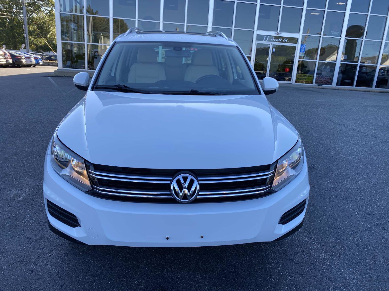 Used 2017 Volkswagen Tiguan Wolfsburg Edition image 9