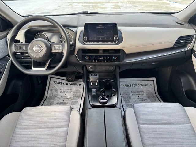 Used 2023 Nissan Rogue SV image 18