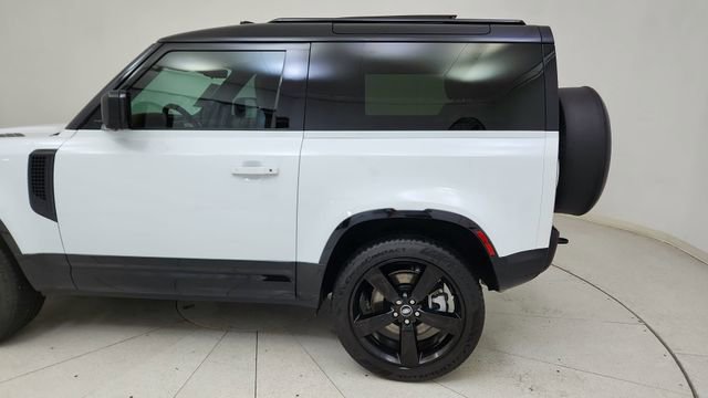Used 2025 Land Rover Defender 90 X-Dynamic SE image 10