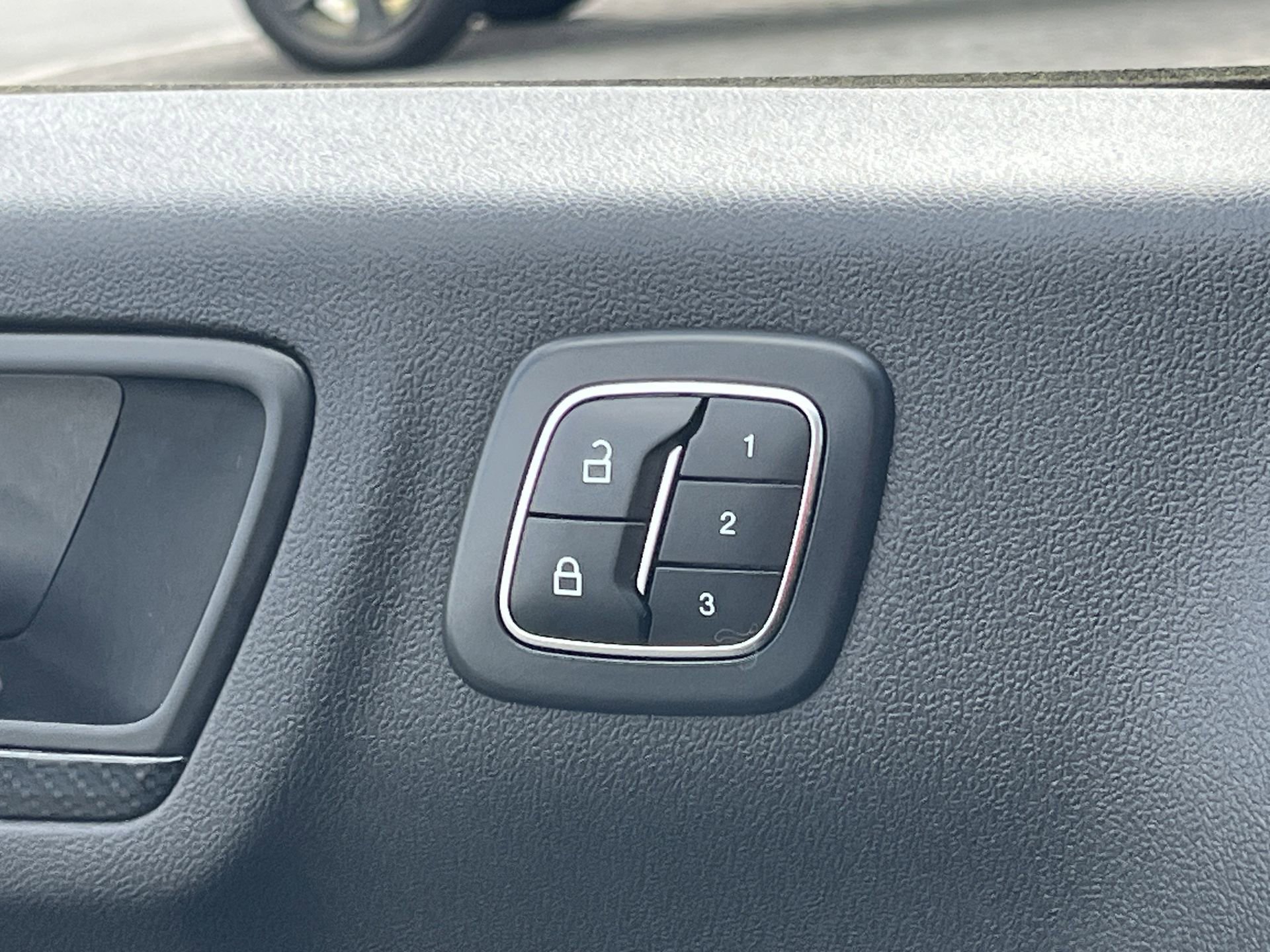 Certified 2025 Ford Escape ST-Line Elite w/ Premium Technology Package AWD/4WD image 13