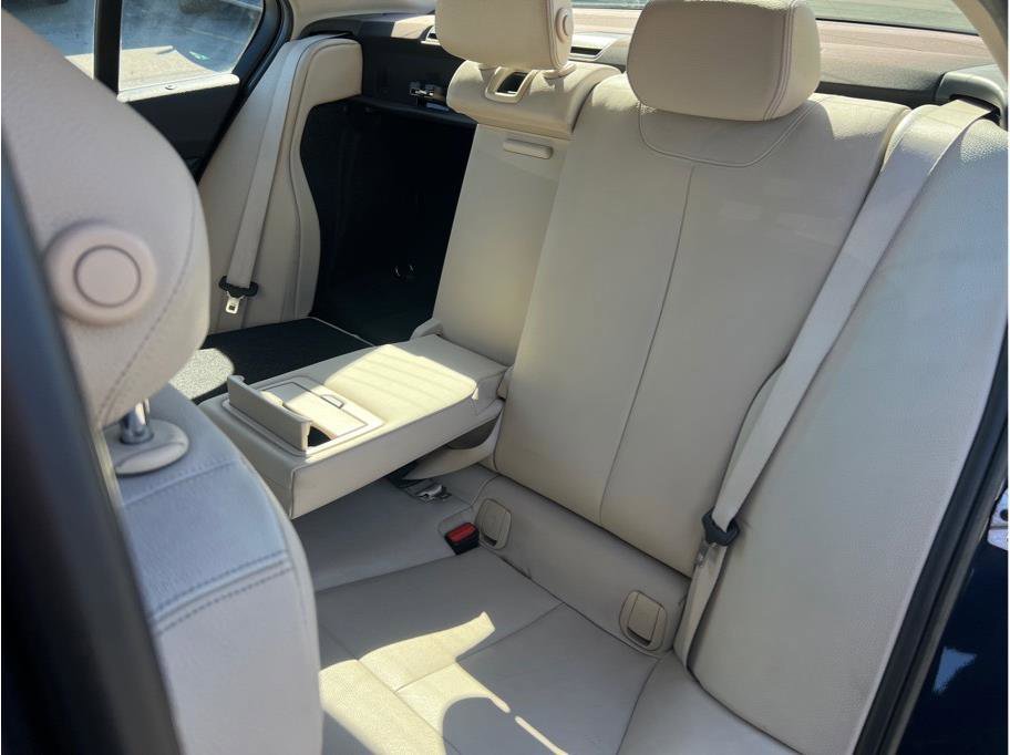 Used 2015 BMW 328i Sedan RWD image 9