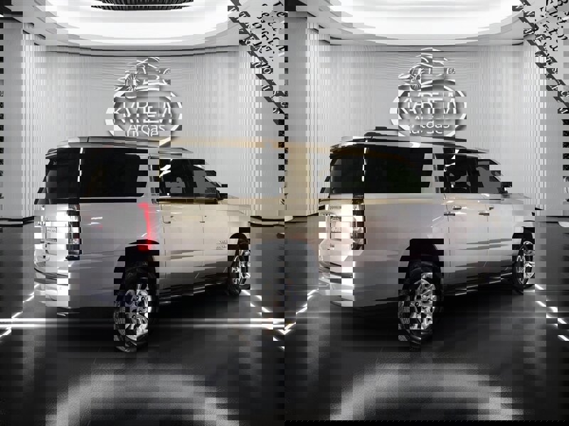 Used 2019 GMC Yukon XL SLT w/ Open Road Package AWD/4WD image 5