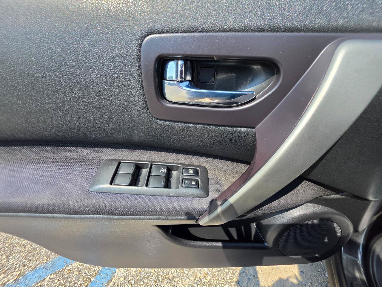 Used 2009 Nissan Rogue S FWD image 13