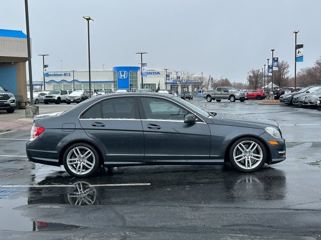 Used 2013 Mercedes-Benz C 300 4MATIC Sedan image 2