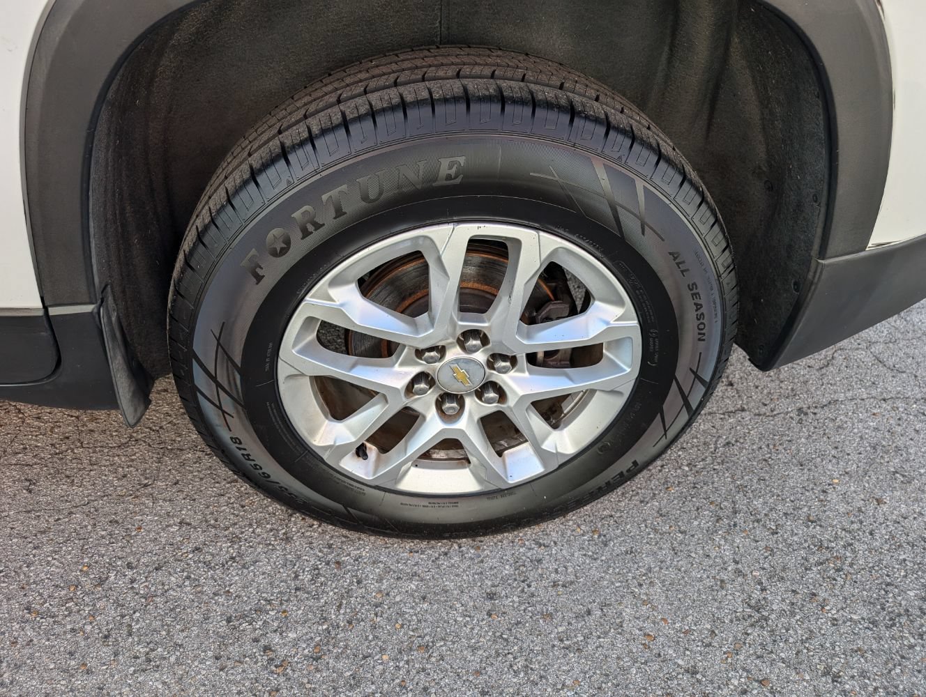 Used 2018 Chevrolet Traverse LS FWD image 27
