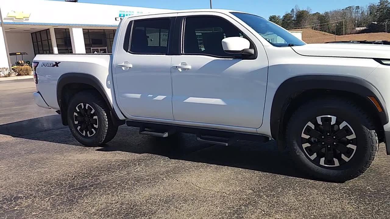 Used 2022 Nissan Frontier Pro-X image 9