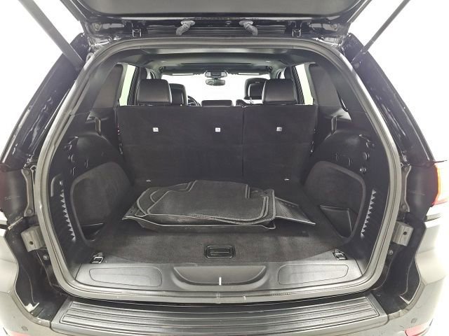 Used 2019 Jeep Grand Cherokee Altitude image 31