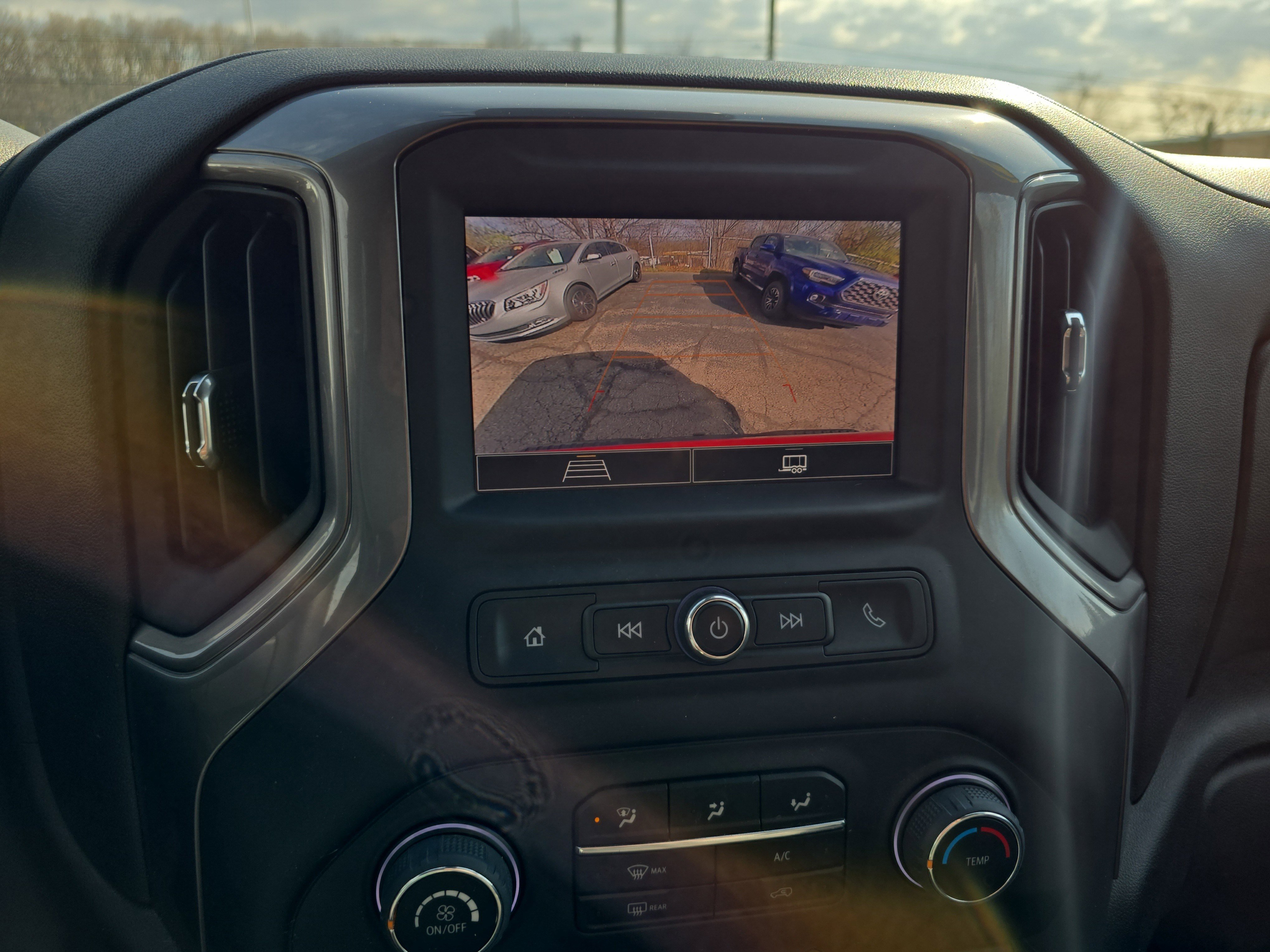 Used 2022 Chevrolet Silverado 1500 W/T w/ WT Value Package AWD/4WD image 23