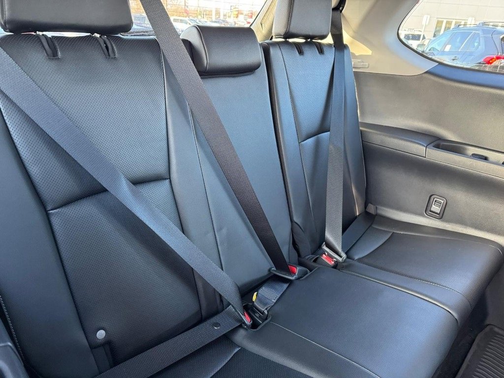 Used 2025 Toyota Grand Highlander AWD image 19