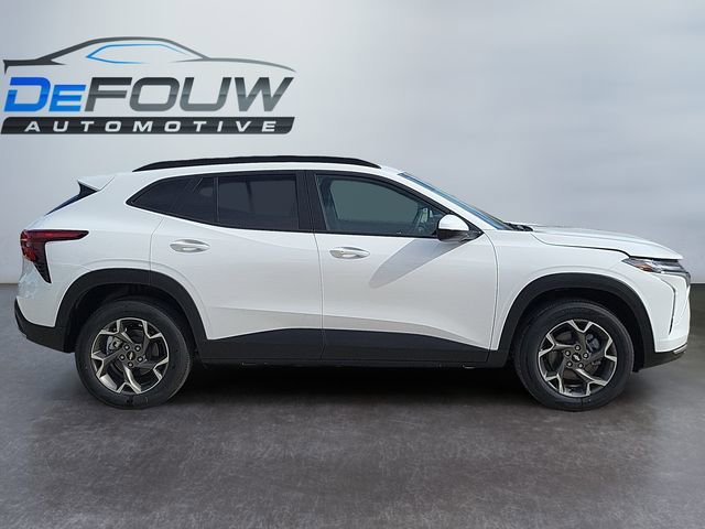 New 2026 Chevrolet Trax LT w/ Driver Confidence Package image 2