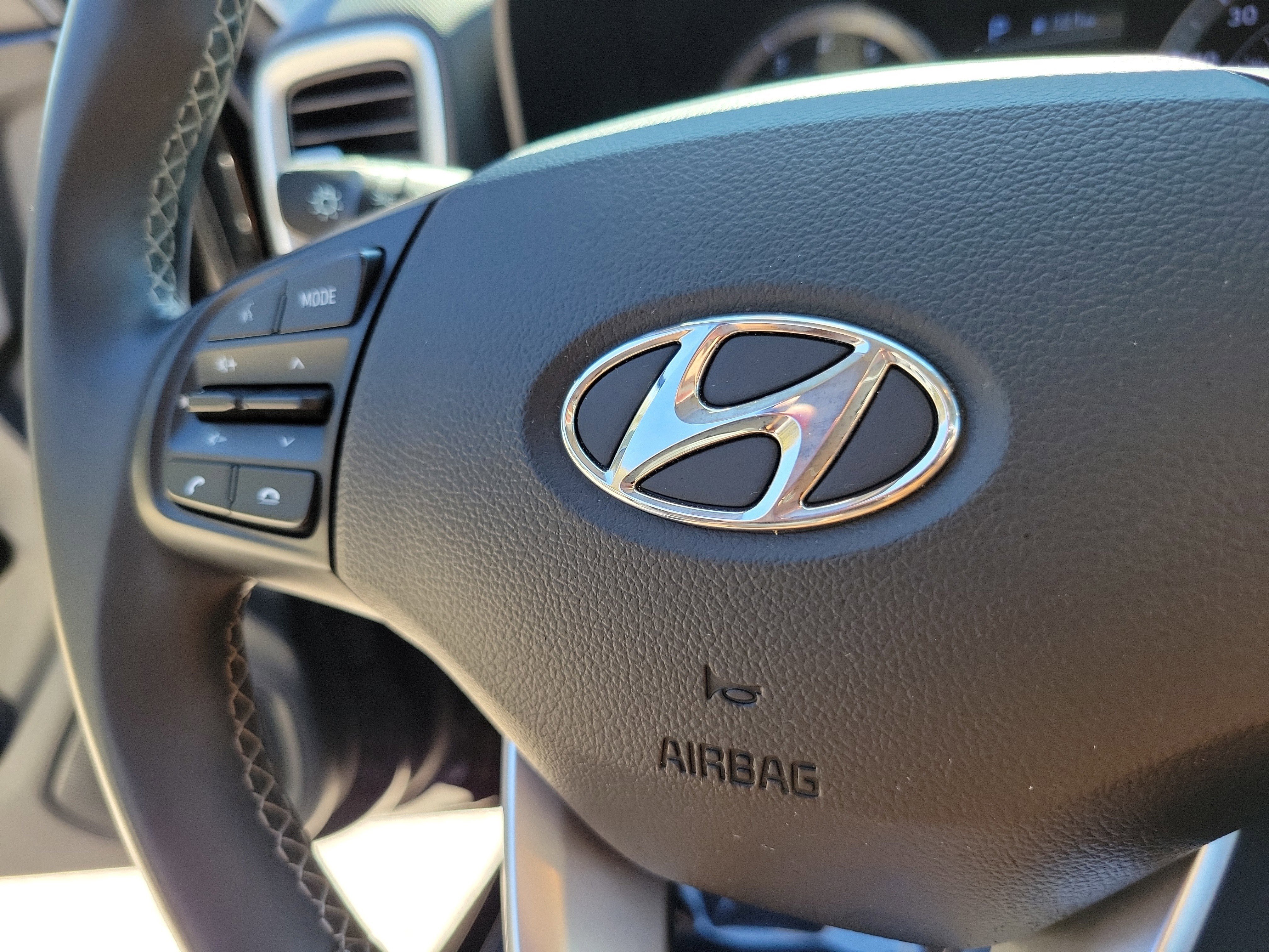 Used 2022 Hyundai Venue SEL FWD image 19