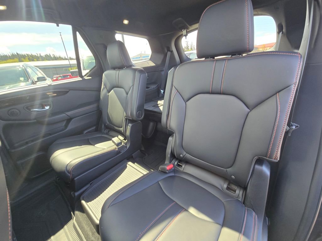 Used 2023 Honda Pilot TrailSport image 13