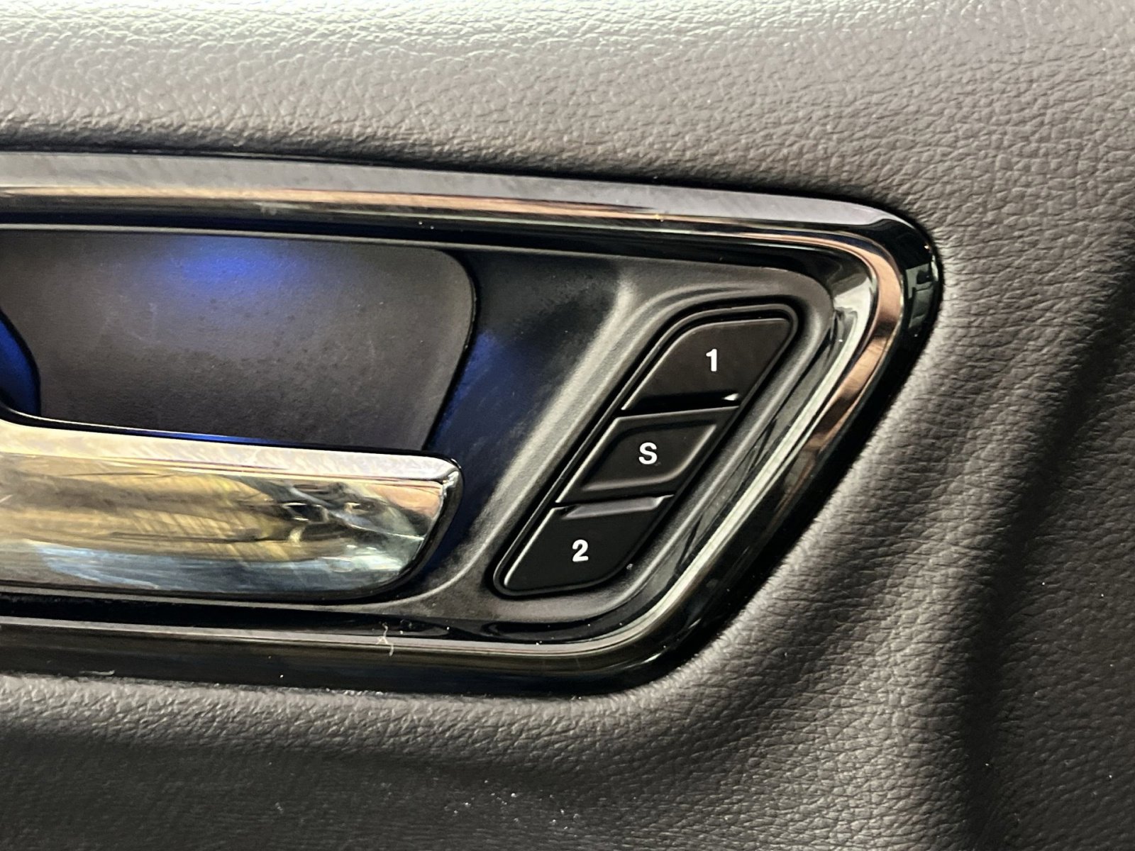 Used 2025 Dodge Durango GT image 33