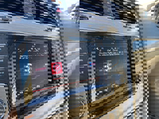 Used 2015 Volkswagen Golf S image 13