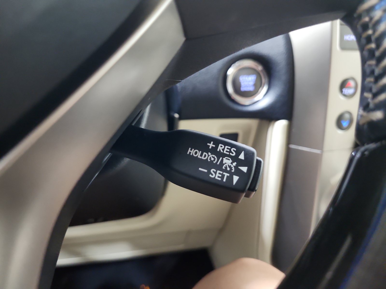 Used 2020 Lexus GX 460 Luxury w/ Accessory Package AWD/4WD image 29