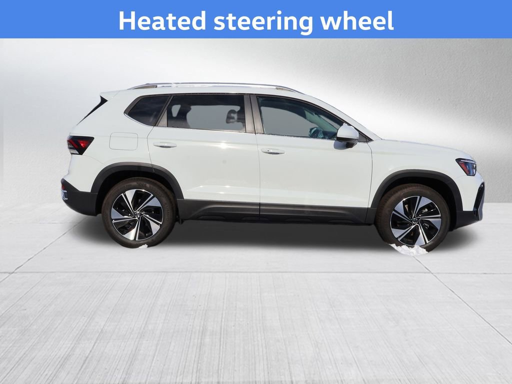 New 2026 Volkswagen Taos SE image 8