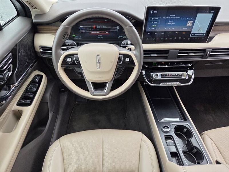 Used 2024 Lincoln Corsair Grand Touring AWD/4WD image 14