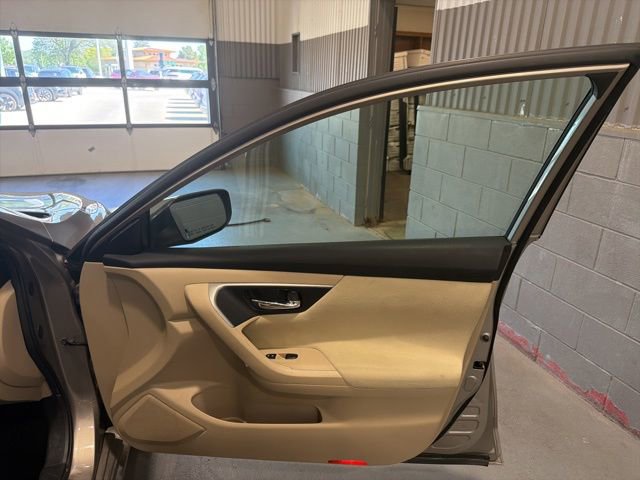 Used 2015 Nissan Altima 2.5 S w/ Power Driver Seat Package FWD image 15
