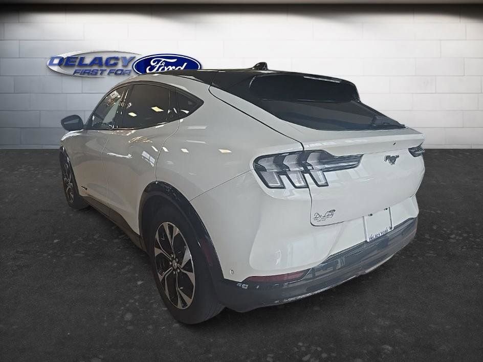 Used 2021 Ford Mustang Mach-E Premium image 4
