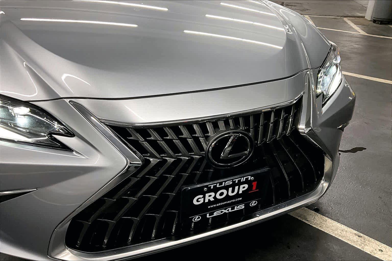 Used 2024 Lexus ES 300h w/ Premium Package FWD image 30