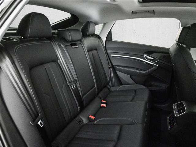 Certified 2022 Audi e-tron Premium Plus w/ Premium Plus Package image 21