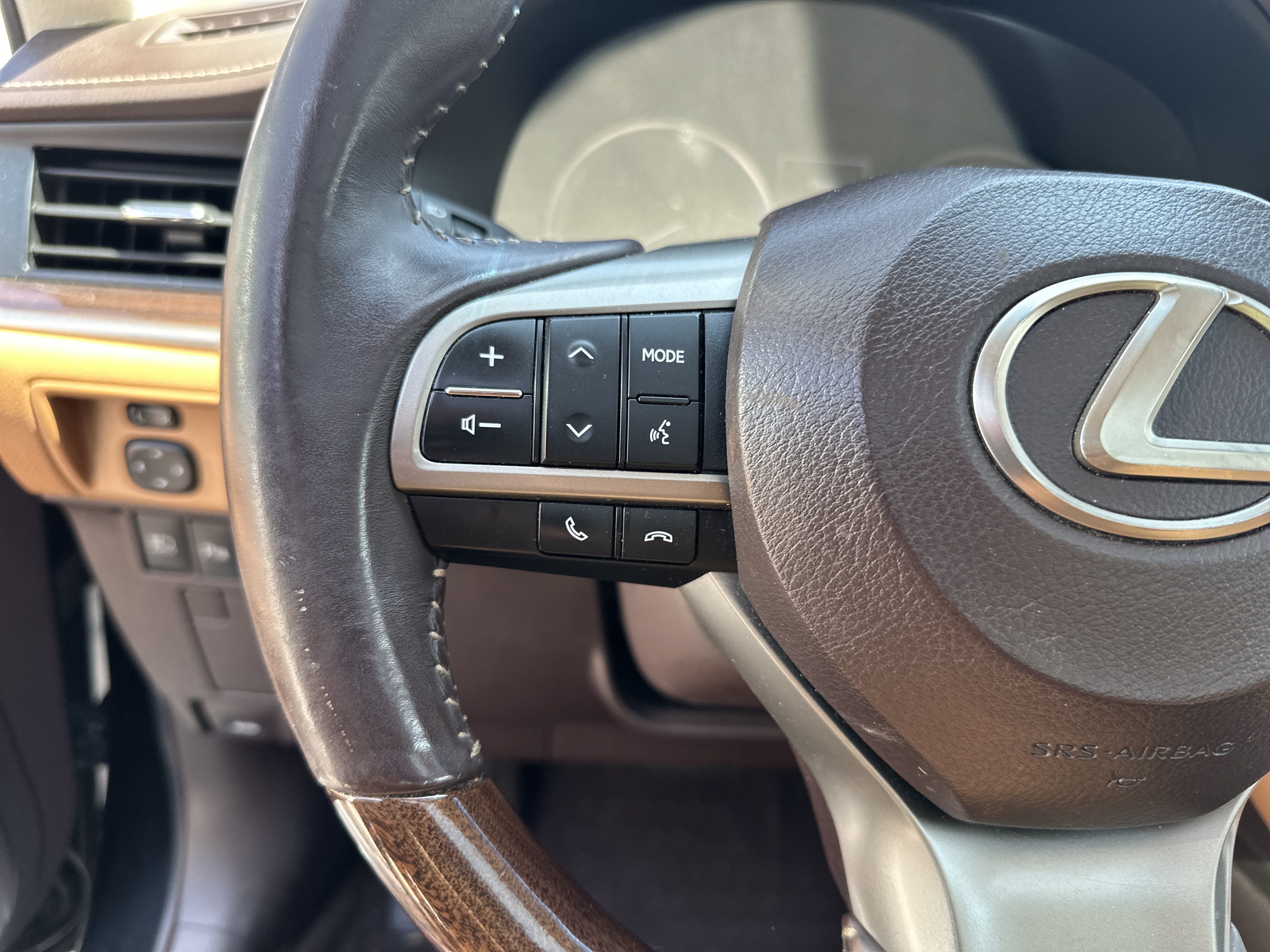 Used 2017 Lexus ES 350 w/ Premium Package FWD image 7