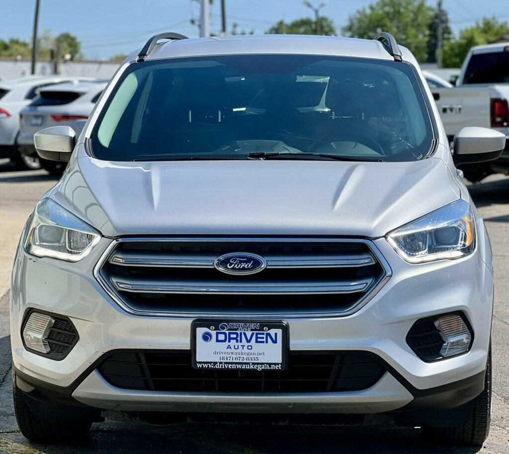 Used 2017 Ford Escape SE w/ Equipment Group 201A FWD image 6