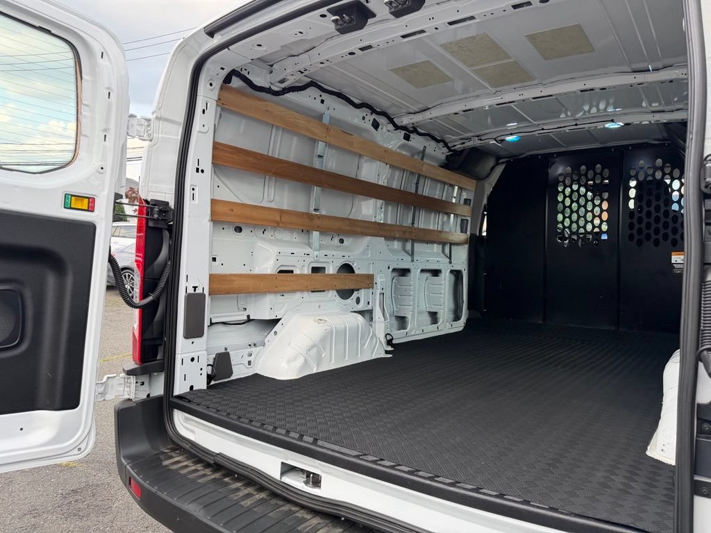 Used 2025 Ford Transit 250 Low Roof w/ Exterior Upgrade Package RWD image 7