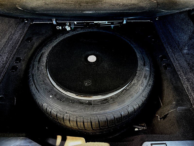 Used 2018 Land Rover Range Rover HSE image 36