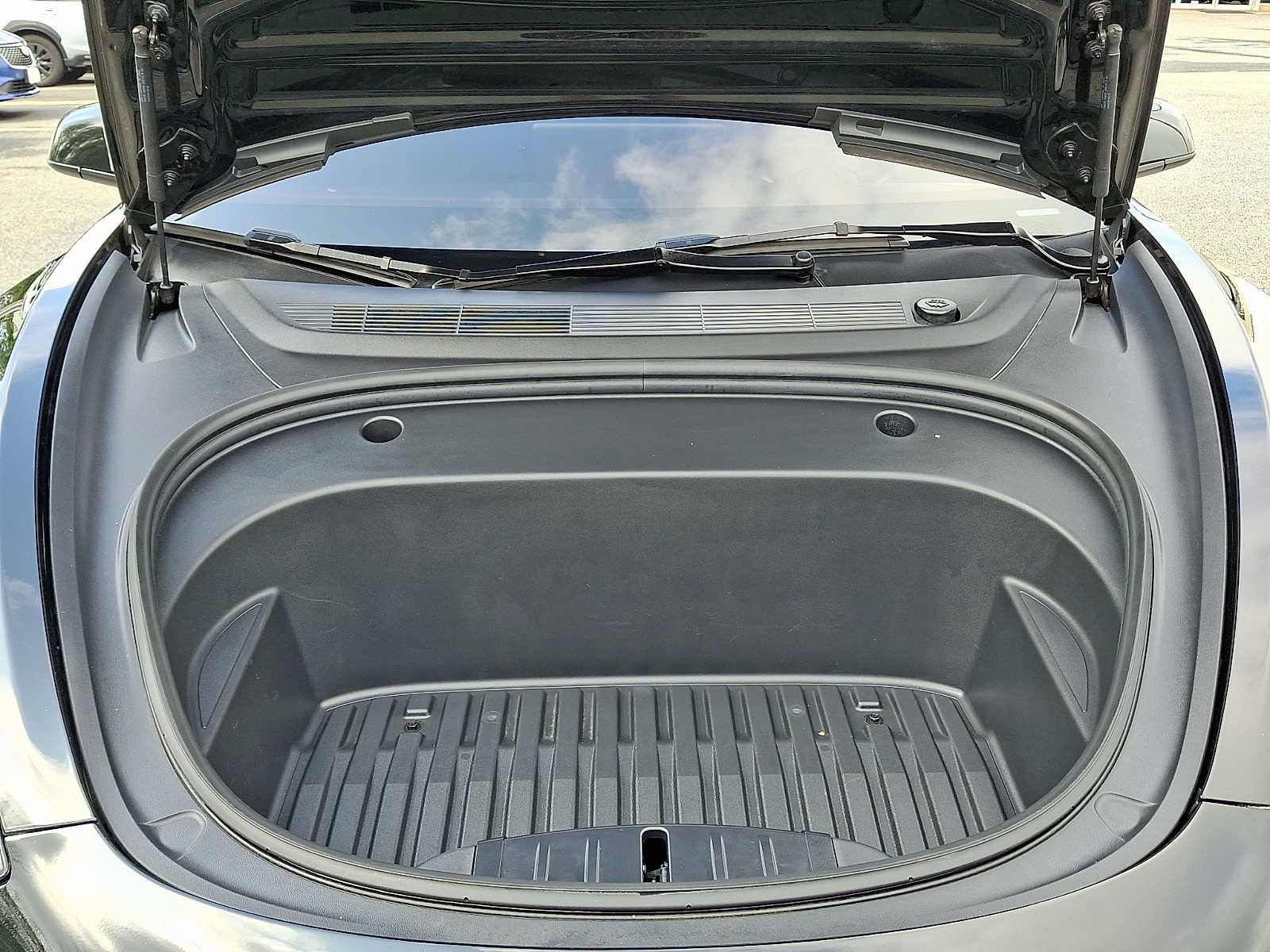 Used 2023 Tesla Model 3 Standard Range RWD image 29